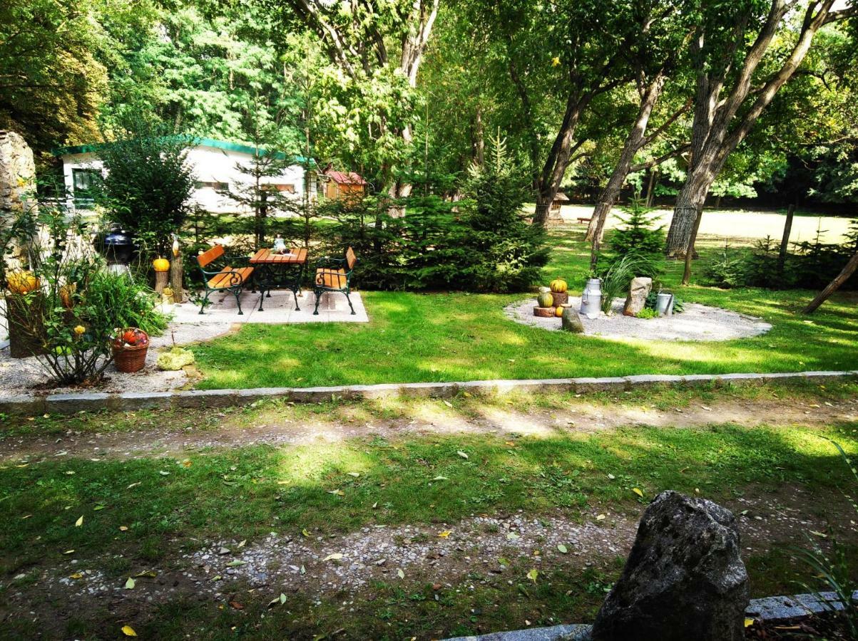 Ferienhaeuschen Gruber Villa Loosdorf ภายนอก รูปภาพ