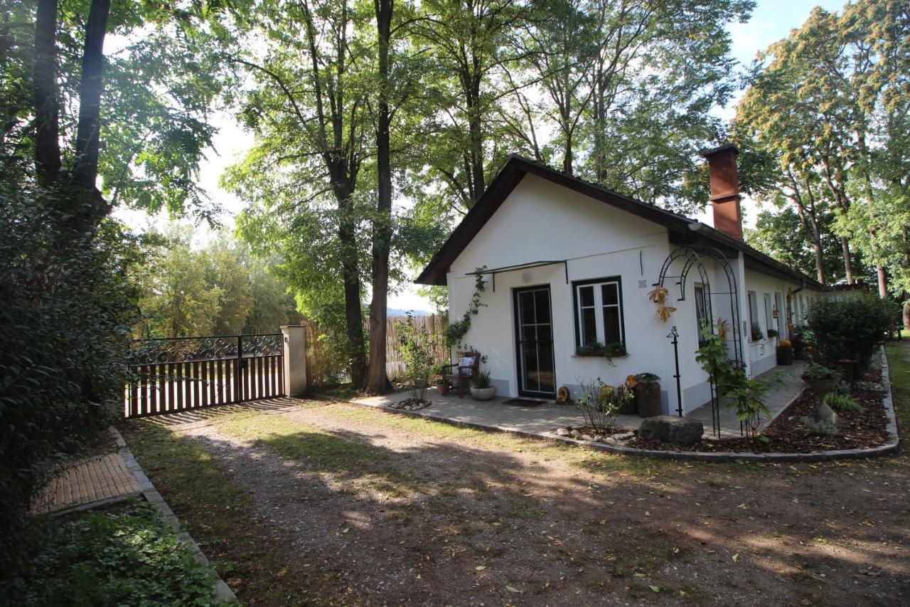 Ferienhaeuschen Gruber Villa Loosdorf ภายนอก รูปภาพ